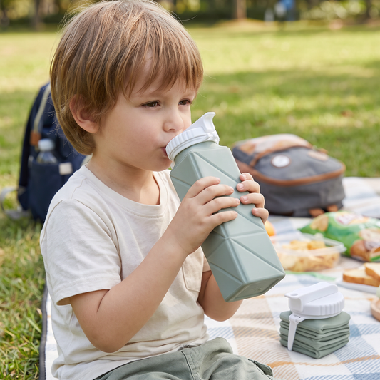 Foldable Silicone Water Bottle – Portable & Reusable Travel Drink Bottle